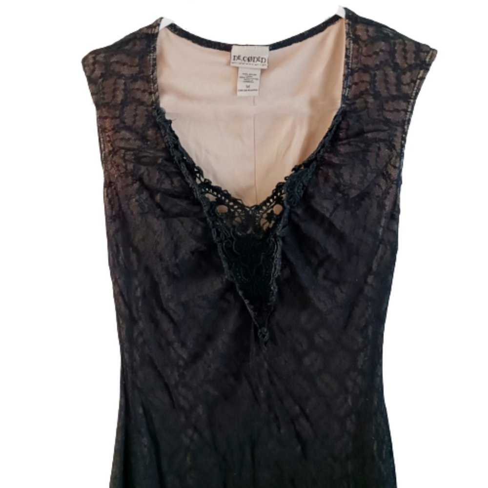 DECODE LACE OVERLAY BLACK DRESS - Picture 2 of 4